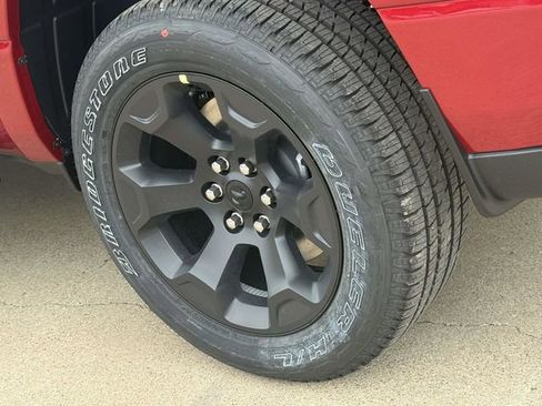 New 2026 RAM 1500 Express AWD/4WD image 9