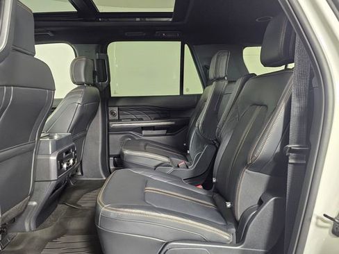 Used 2024 Ford Expedition Max Platinum image 19