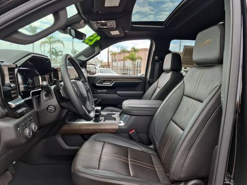 Used 2025 Chevrolet Silverado 1500 High Country w/ Midnight Edition AWD/4WD image 20