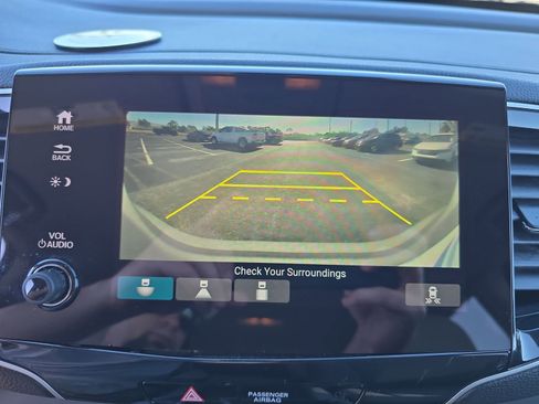 Used 2021 Honda Pilot EX image 19