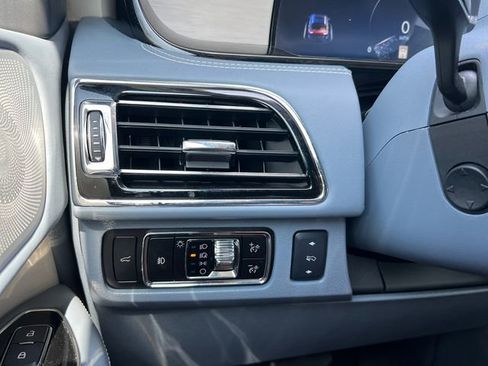 Used 2023 Lincoln Navigator L Black Label AWD/4WD image 40
