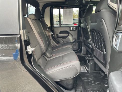 Used 2022 Jeep Gladiator Rubicon w/ Cold Weather Group image 30