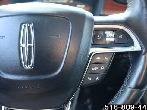 Used 2023 Lincoln Nautilus Reserve image 21