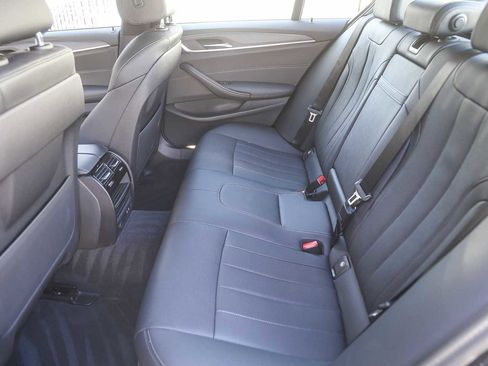 Certified 2023 BMW 530e w/ Convenience Package image 15