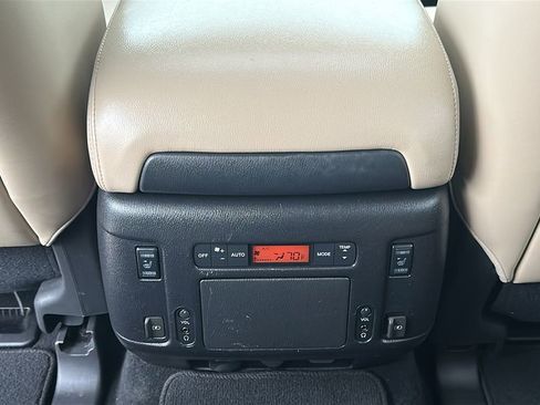 Used 2020 Nissan Armada Platinum w/ Captain's Chairs Package RWD image 34