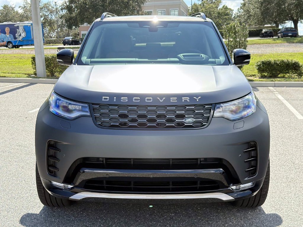 New 2026 Land Rover Discovery Limited Edition AWD/4WD image 8