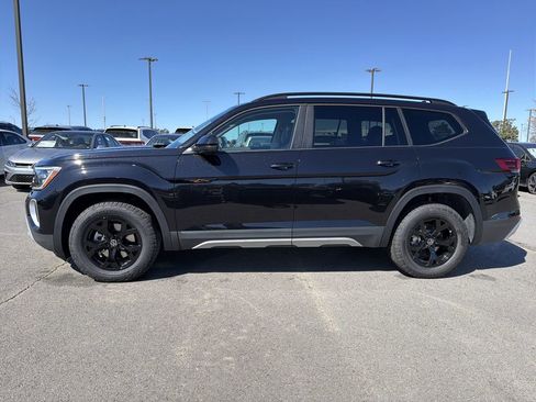 New 2026 Volkswagen Atlas Peak Edition AWD/4WD image 2