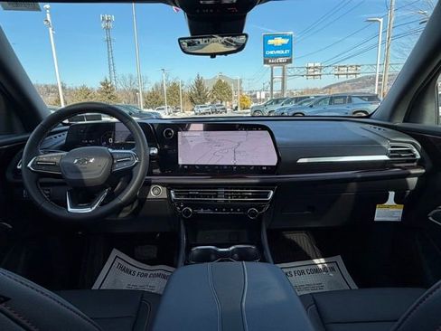 New 2026 Chevrolet Traverse Z71 w/ Driver Confidence Package image 3