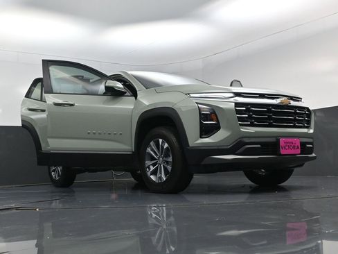 Used 2026 Chevrolet Equinox LT w/ Safety and Technology Package image 27