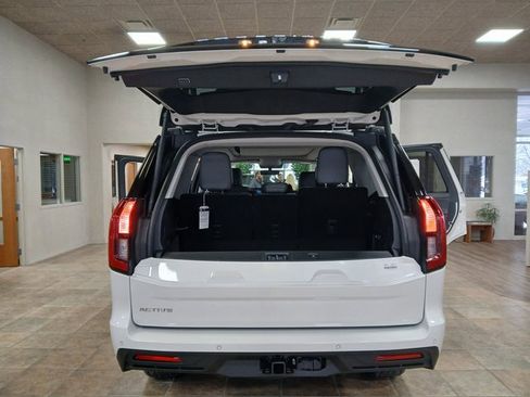 New 2025 Ford Expedition Active image 29