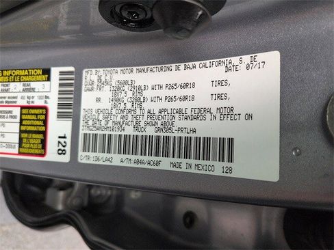 Used 2017 Toyota Tacoma Limited image 14