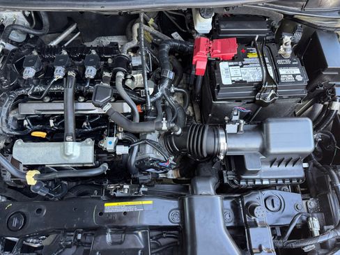 Used 2020 Nissan Versa S FWD image 20