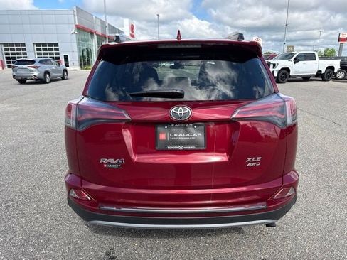 Used 2018 Toyota RAV4 XLE w/ Plus Extra Value Package AWD/4WD image 10