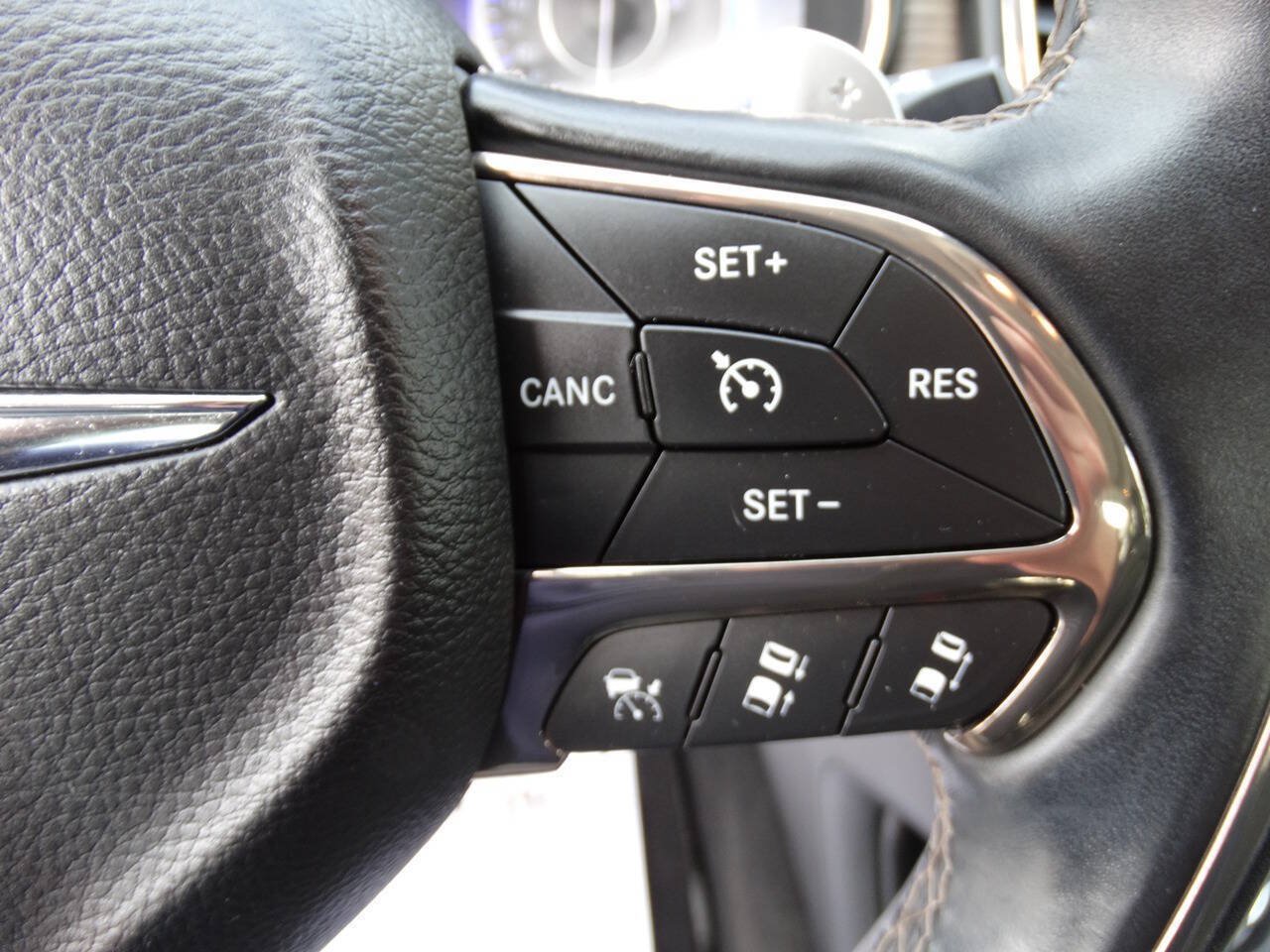 Used 2015 Chrysler 200 C w/ Safetytec Group FWD image 20