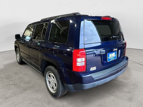 Used 2015 Jeep Patriot Sport w/ Power Value Group FWD image 4