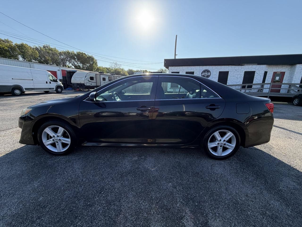 Used 2012 Toyota Camry SE FWD image 10