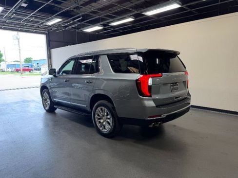 Used 2025 GMC Yukon Denali AWD/4WD image 2