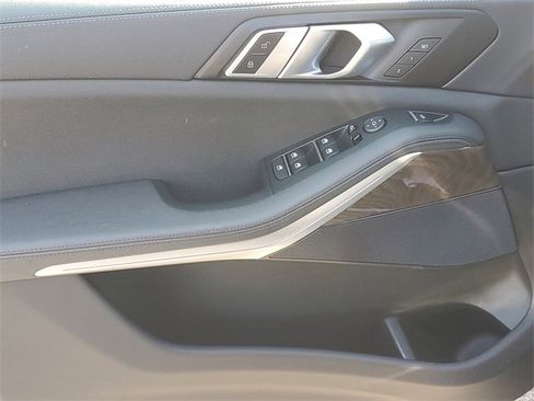 Used 2022 BMW X5 xDrive40i w/ Premium Package image 15