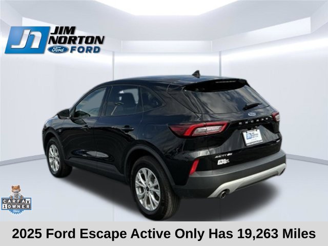 Used 2025 Ford Escape Active w/ Cold Weather Package AWD/4WD image 7