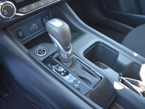 Used 2025 Nissan Sentra S image 24