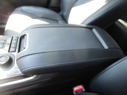 Used 2021 Toyota Highlander Limited AWD/4WD image 23