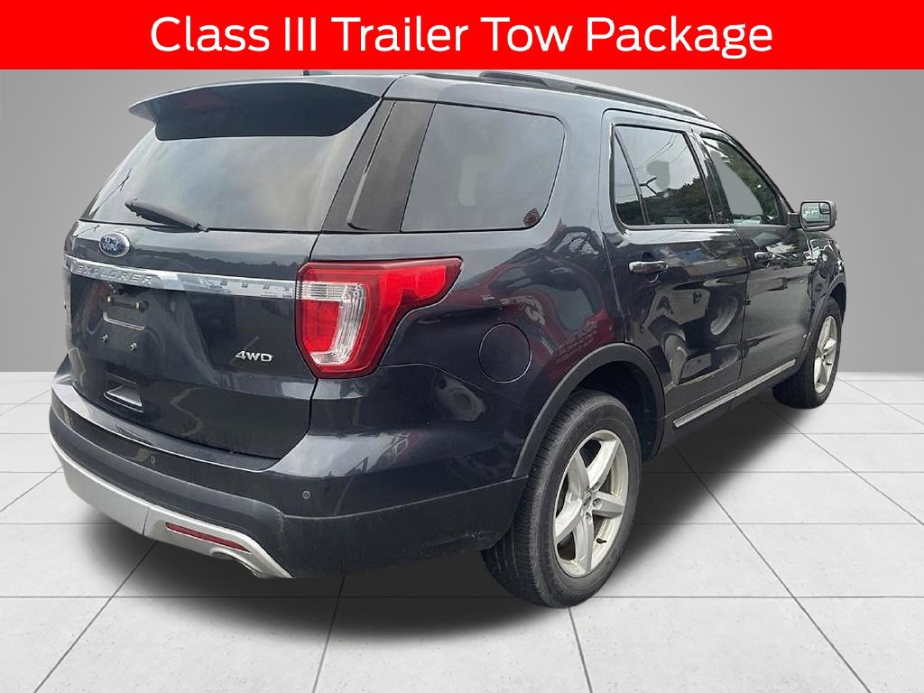Used 2017 Ford Explorer XLT AWD/4WD image 4