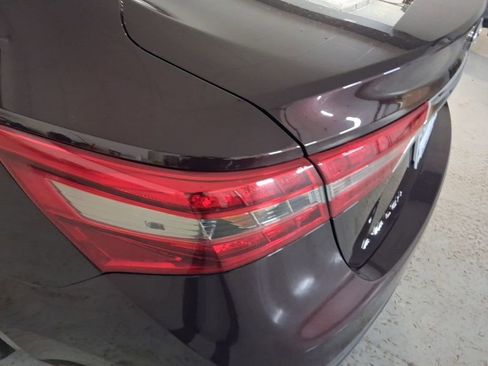 Used 2016 Toyota Avalon XLE Premium image 10