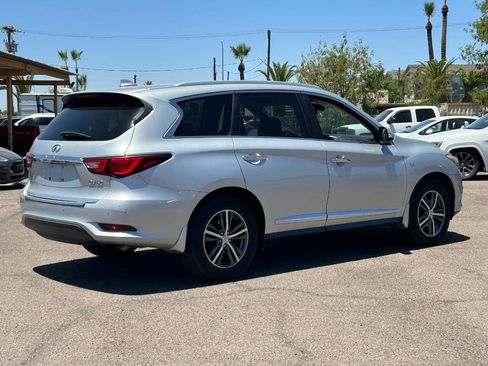 Used 2018 INFINITI QX60 FWD w/ Premium Plus Package image 3