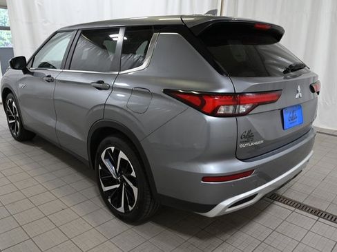 Used 2023 Mitsubishi Outlander SE image 11