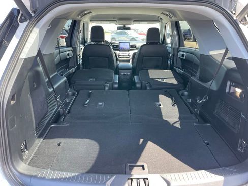 Used 2023 Ford Explorer XLT w/ Equipment Group 202A AWD/4WD image 34
