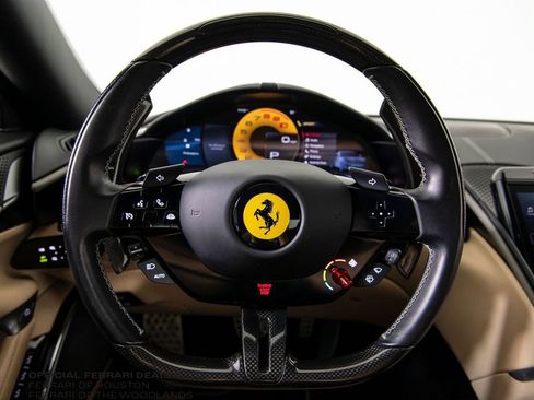 Used 2024 Ferrari Roma Spider RWD image 11