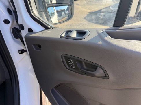 Used 2024 Ford Transit 250 Low Roof AWD w/ Exterior Upgrade Package image 44