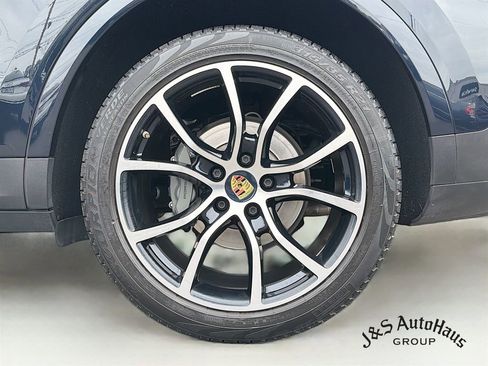 Used 2022 Porsche Cayenne S AWD/4WD image 37