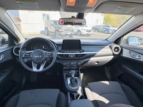 Used 2024 Kia Forte LXS image 18