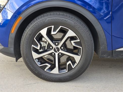 Used 2023 Kia Sportage EX image 17