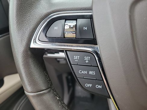 Used 2022 Lincoln Nautilus AWD w/ Premium Package image 22