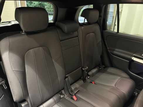 Used 2023 Mercedes-Benz GLB 250 4MATIC image 21