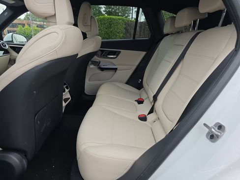 New 2026 Mercedes-Benz GLC 300 4MATIC image 12