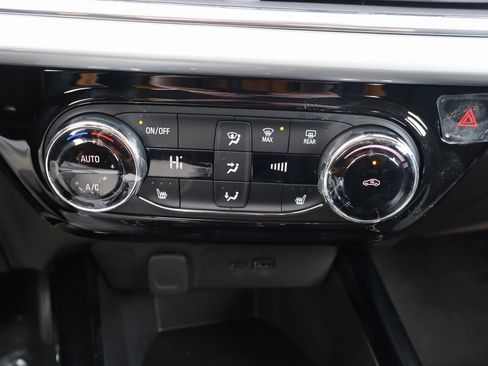 New 2026 Chevrolet Trax LT image 12