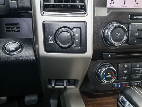 Used 2018 Ford F150 Lariat image 25