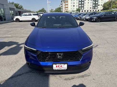 Used 2023 Honda Accord Sport image 3