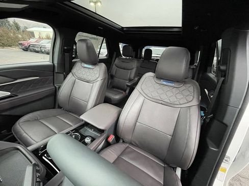 New 2026 Ford Explorer Platinum w/ LUX Leather Package image 18