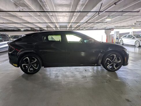 Used 2022 Kia EV6 GT-Line w/ GT-Line White Seat Package AWD/4WD image 4