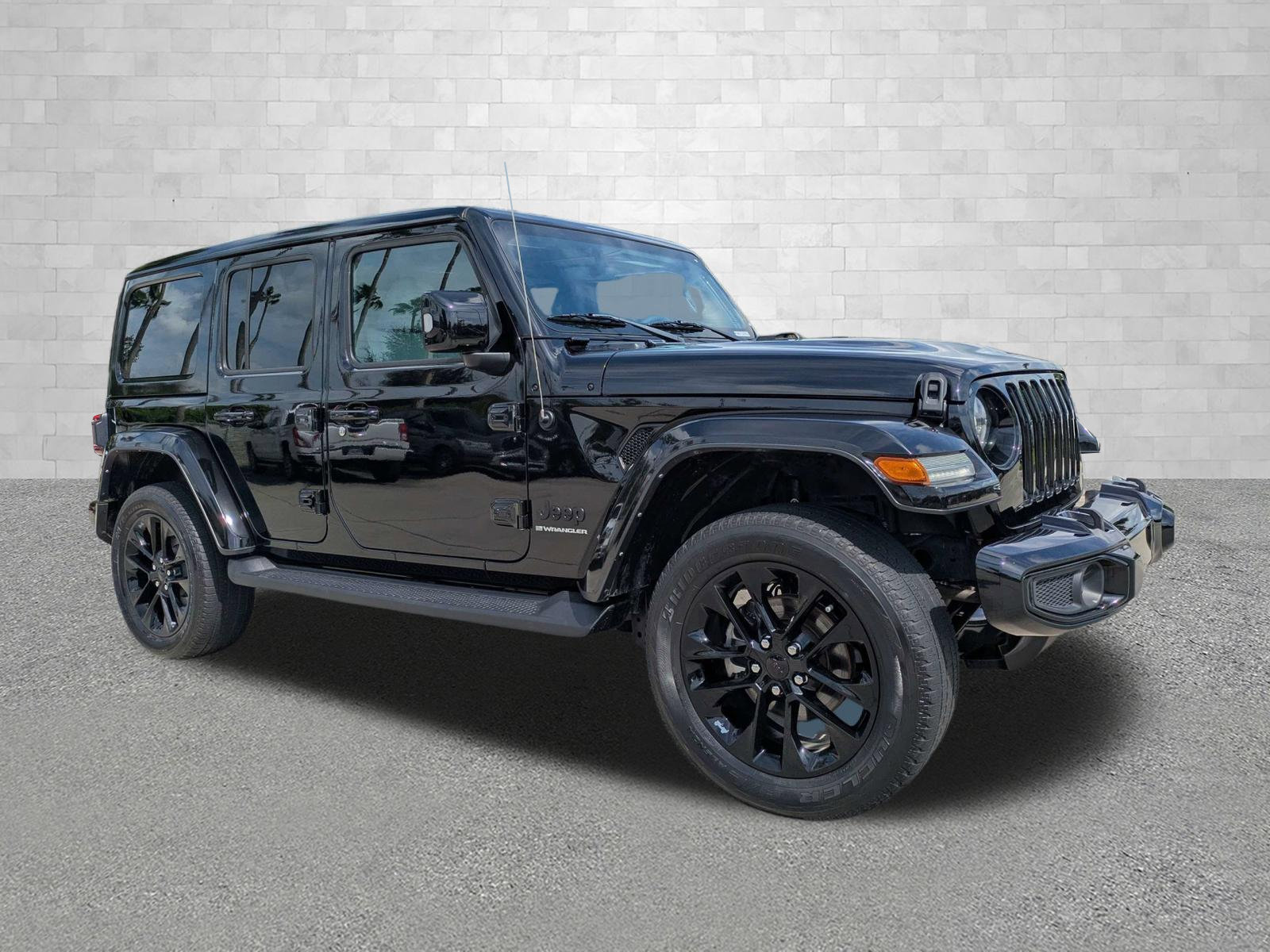 Used 2023 Jeep Wrangler Unlimited Sahara AWD/4WD image 1