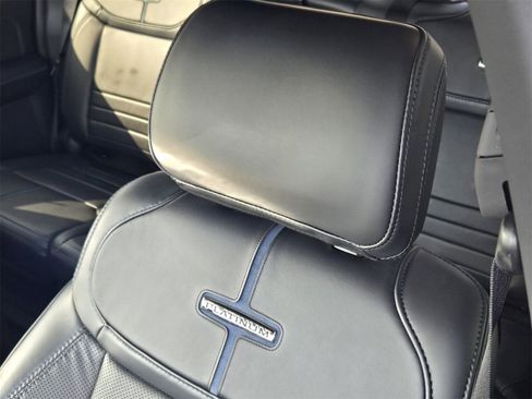 Used 2025 Ford F250 Platinum image 22