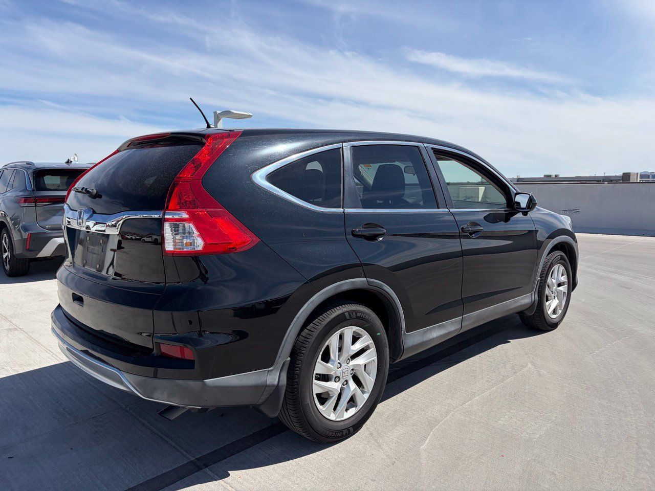 Used 2016 Honda CR-V EX image 2
