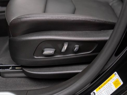 New 2025 Cadillac XT5 Premium Luxury image 17