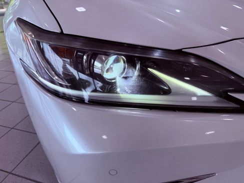 Used 2019 Lexus ES 350 w/ Premium Package FWD image 14
