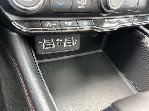 Used 2024 Dodge Durango GT RWD image 33