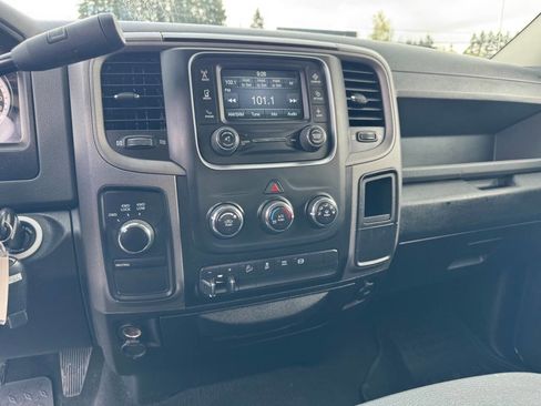 Used 2018 RAM 2500 Tradesman w/ Chrome Appearance Group AWD/4WD image 9